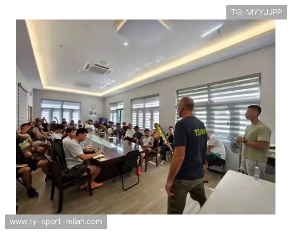 “青训教练员培训班在成都成功举办”，青训师认证训练营